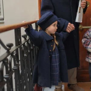 1+ In The Family | Jas Anne | Donkerblauw